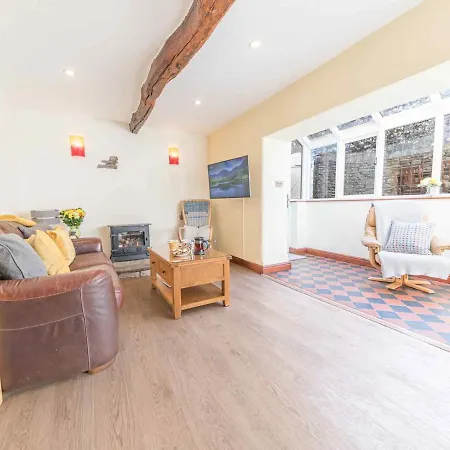 Feriehus Pass The Keys In Quiet Yard, Patio And Parking Permit Kendal