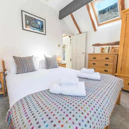 Pass The Keys In Quiet Yard, Patio And Parking Permit Feriehus Kendal